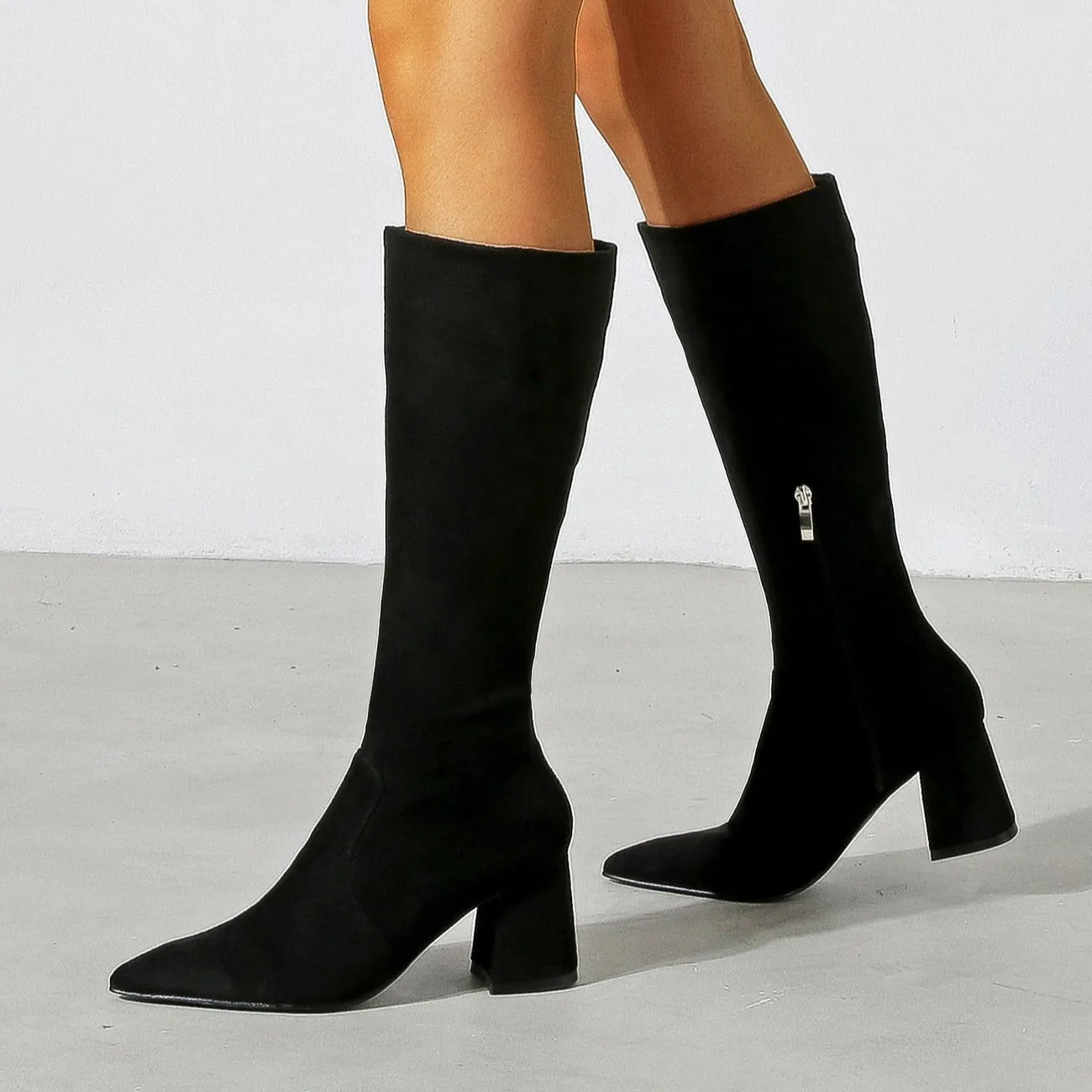 Chunky High Heeled Pointed Toe Short Boots