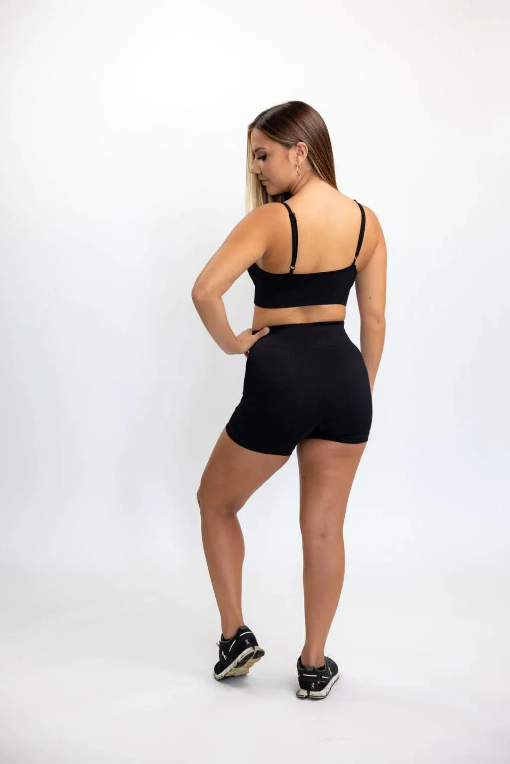 Classic Ribbed Sports Bra - Black