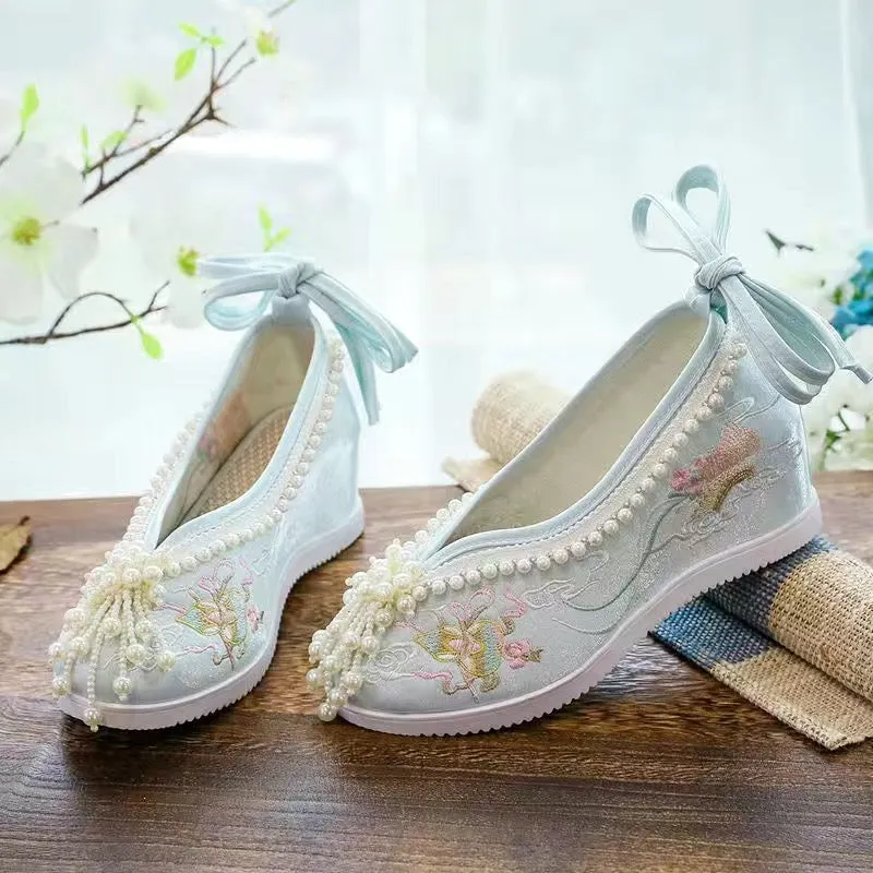 Hanfu Shoes: Hulu