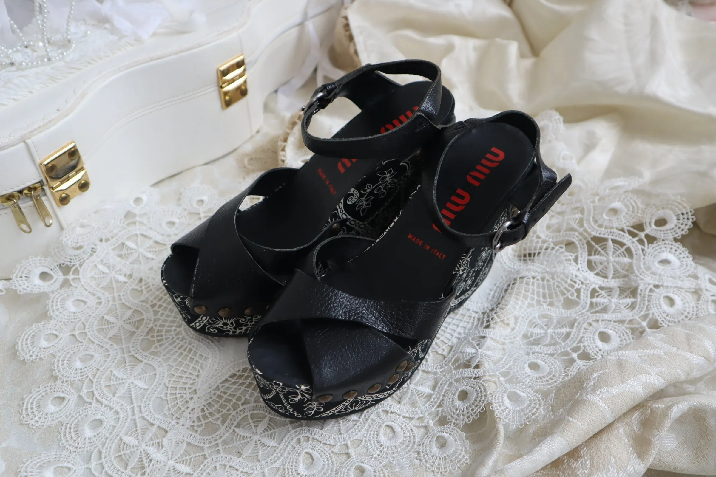 miumiu 2002 SS collection leather & wood heel   cotton canvas shoes