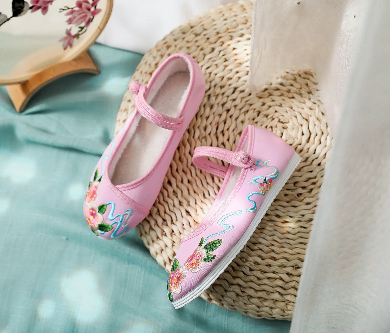 Women's Clothing Embroidered Buckle Height Increasing Insole Canvas Shoes